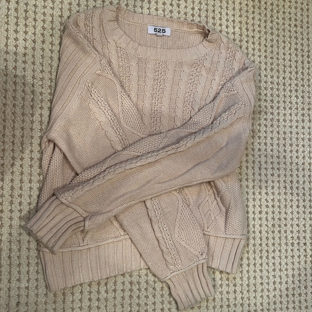 525 Cable Knit Cropped Sweater